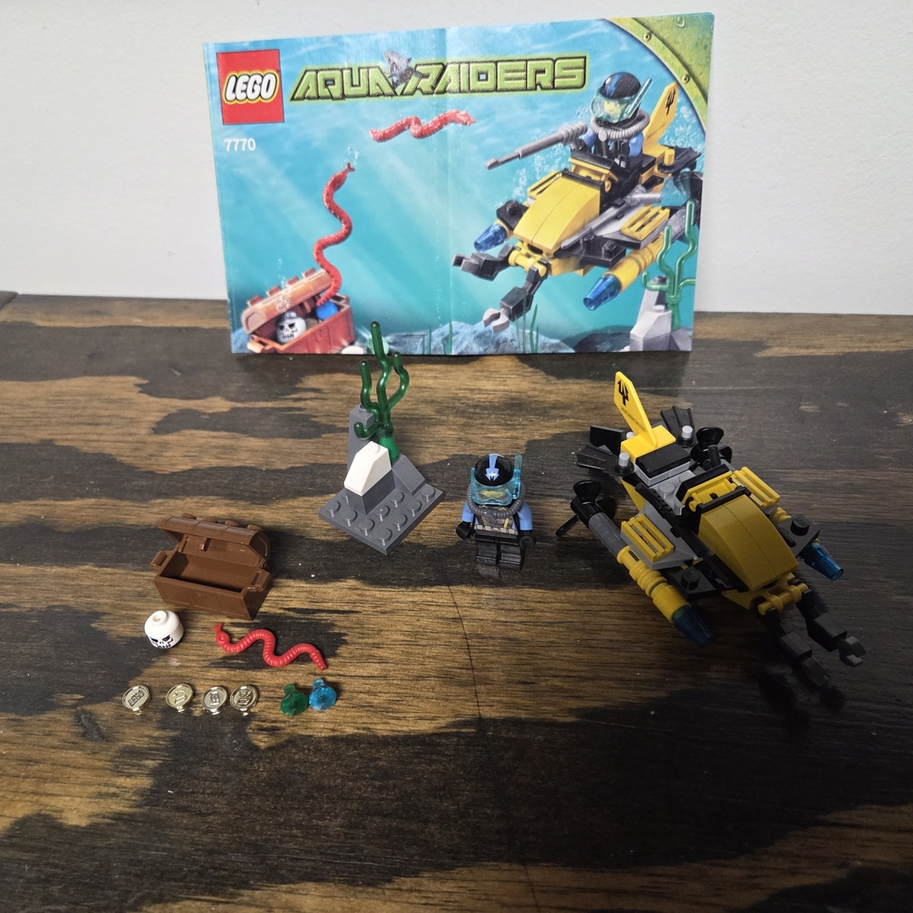 LEGO Aquazone Explorer Set - Yellow and Black - Picture 7 of 8